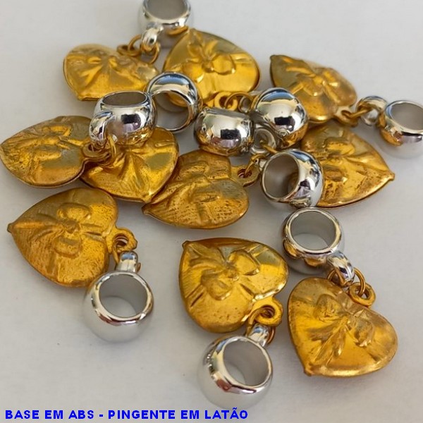ACESSÓRIO NO BRUTO PRONTO PARA O BANHO(E1222) BASE EM ABS -  CORAÇÃO COM LAÇO 20MM -  BERLOQUE PARA PULSEIRA SIMILAR A PANDORA(PEÇA VENDIDA POR UNIDADE) - PESO 1,0GR - BRU000743