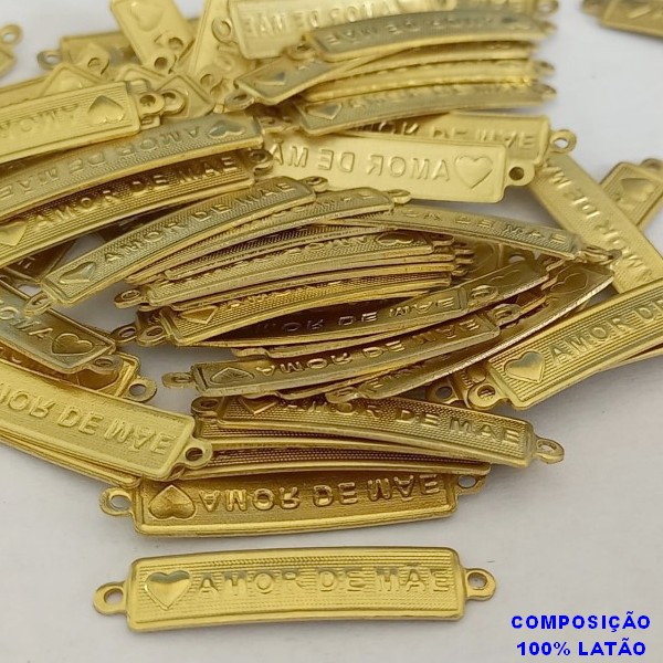 ACESSÓRIO BRUTO PRONTO PARA BANHO -  (3.502) CHAPINHA ESCRITO AMOR DE MÃE VENDIDA POR UNIDADE COMPOSIÇÃO LATÃO - PESO 0,6GR - TAMANHO 28MM BRU000791