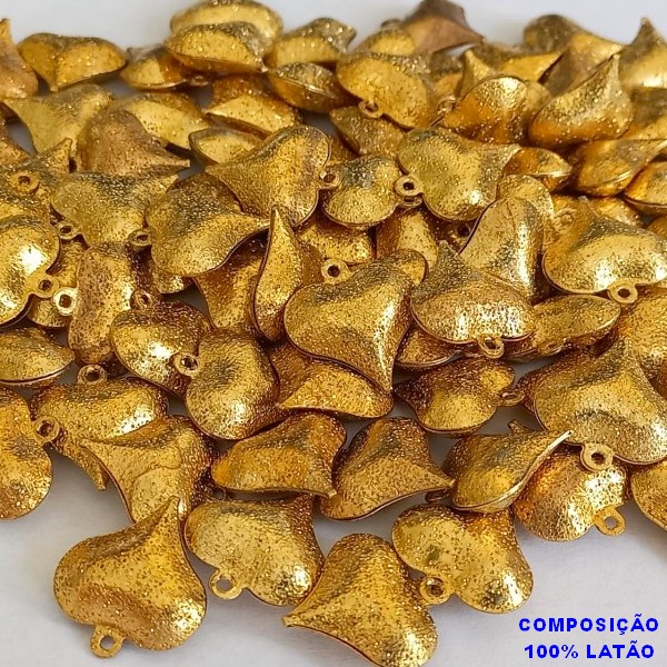 ACESSÓRIO BRUTO PRONTO PARA BANHO - CORAÇÃO COM BRILHOS 15MM VENDIDA POR UNIDADE COMPOSIÇÃO LATÃO - PESO 0,7GR - BRU000806