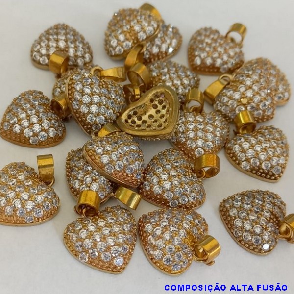 PINGENTE NO BRUTO PRONTO PARA O BANHO 70% LATÃO E 30% ZIRCÔNIAS CORAÇÃO TODO CRAVEJADO COM MICRO ZIRCÔNIAS - PESO 1,3GR TAMANHO 11MM - BRU000820