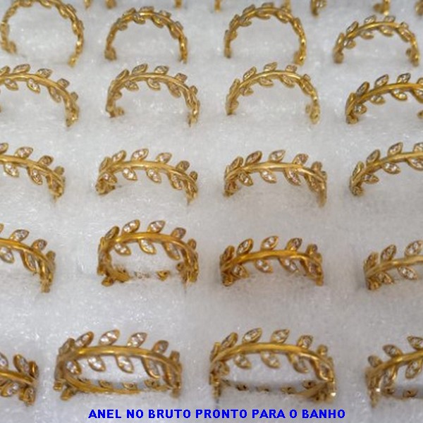 ANEL NO BRUTO PRONTO PARA O BANHO COM MICRO ZIRCÔNIAS LARGURA 5MM PESO 2,8GR ANEL000146