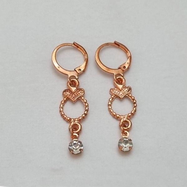 BRINCO NO BRUTO PRONTO PARA O BANHO- ARGOLA DE PRESSÃO FORMA CÍRCULO CORAÇÃO E  STRASS TAMANHO 37MM PESO 1,9GR - BRU100384A