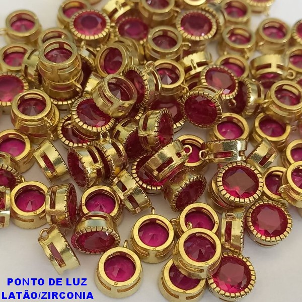 PINGENTE NO BRUTO PRONTO PARA O BANHO (CX31) 70% LATÃO E 30% ZIRCÔNIAS - PONTO DE LUZ- CRAVEJADO COM MICRO ZIRCÔNIAS - PESO 0,5GR TAMANHO 7MM - BRU000983