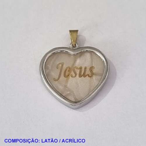 PINGENTE BRUTO PRONTO PARA BANHO COMPOSIÇÃO LATÃO E ACRÍLICO  CORAÇÃO 23MM JESUS PESO TOTAL 2,6GR - BRU001193A