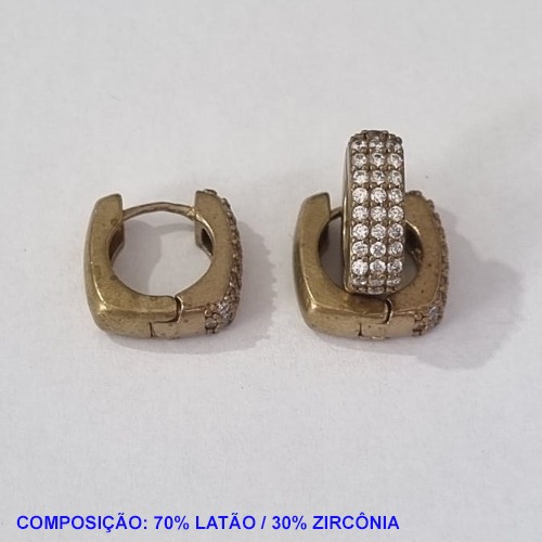 BRINCO NO BRUTO PRONTO PARA O BANHO - COMPOSIÇÃO 70% LATÃO E 30% ZIRCÔNIAS ARGOLA QUADRADA 3 FILEIRAS DE MICRO ZIRCÔNIAS 14MM PESO- 4,7GR BRU001207A