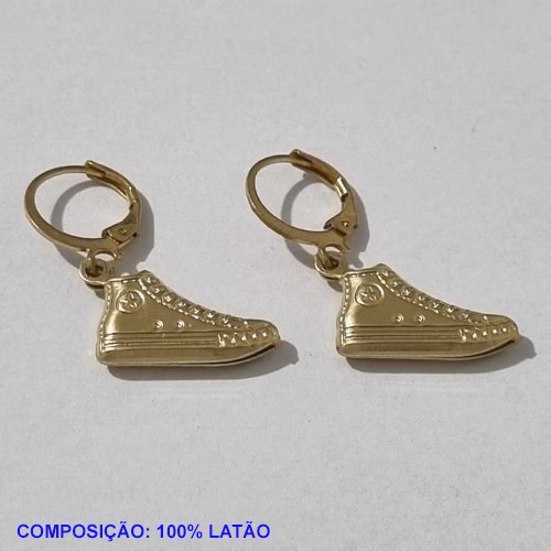 BRINCO NO BRUTO PRONTO PARA O BANHO - COMPOSIÇÃO 100% LATÃO ARGOLA DE PRESSÃO(1841) PINGENTE TENIS DUPLO 18MM  2,5GR BRU001218A