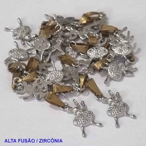PINGENTE NO BRUTO PRONTO PARA O BANHO ALTA FUSÃO CRAVEJADOS COM MICRO ZIRCÔNIAS BAILARINA -  TAMANHO 8MM - PESO: 0.7GR - BRU001374A