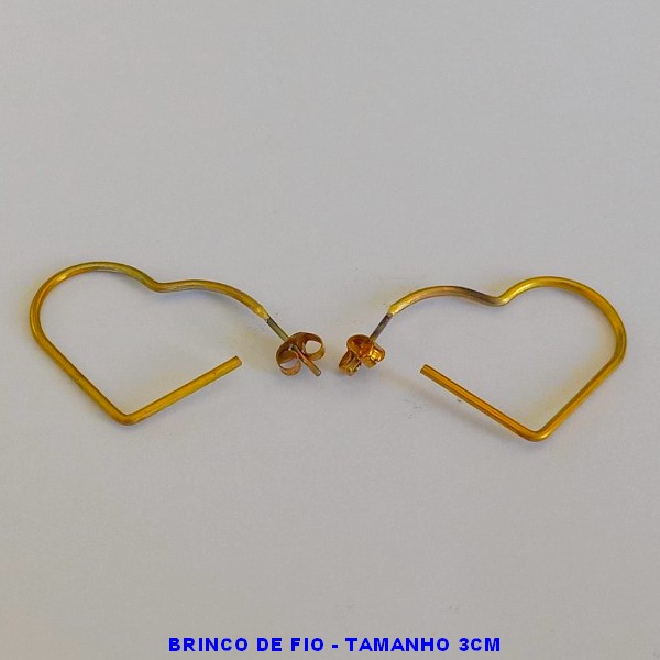 BRINCO NO BRUTO PRONTO PARA O BANHO - BRINCO DE FIO - (MODELO CORAÇÃO ) TAMANHO 3CM - PESO TOTAL 1.4GR - BRU3848A