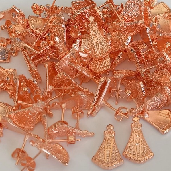 ACESSORIO(CRIS)(BRINCO NO BRUTO PRONTO PARA O BANHO -(NOSSA SENHORA APARECIDA) DE 13MM(1,3CM) PESO DO PAR 2GR - BRU0001176