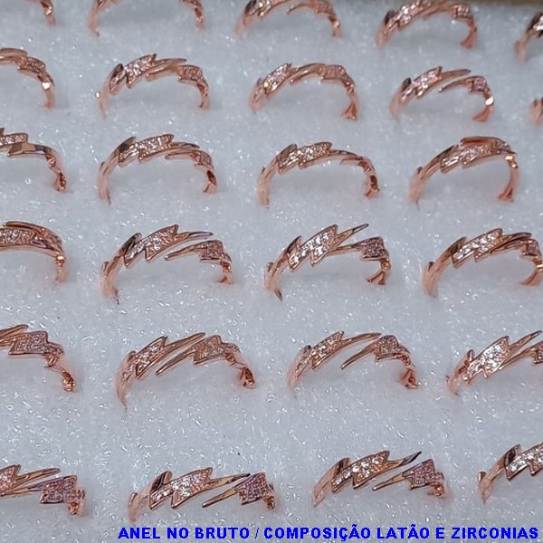 ANEL NO BRUTO PRONTO PARA O BANHO(COMPOSIÇÃO LATÃO E MICRO ZIRCONIAS - PESO EM MEDIA 1,8GR  - ANEL000225