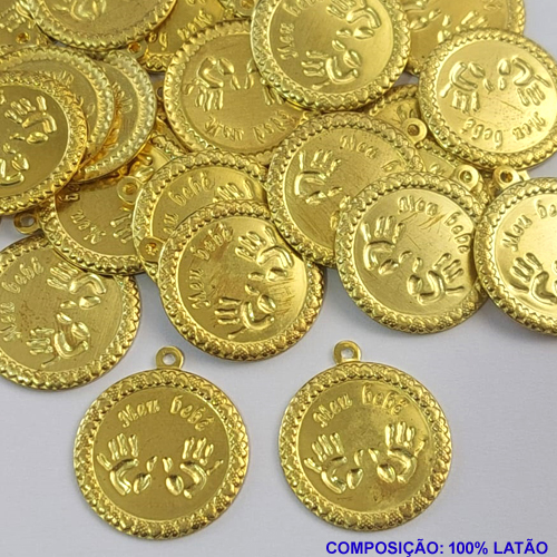 ACESSORIO PINGENTE NO BRUTO PRONTO PARA O BANHO - (3.16/4A1) COMPOSIÇÃO 100% LATÃO - TAMANHO 20X20MM PESO TOTAL 1,3GR - MÃOS MEU BEBÊ BRU0001341