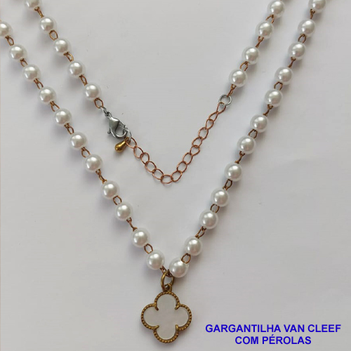 GARGANTILHA NO BRUTO PRONTO PARA O BANHO - PINGENTE VAN CLEEF MADRE PÉROLA 15MM - CORRENTE COM PÉROLAS 6MM - COMPRIMENTO 45CM - PESO TOTAL 7,9GR - COM EXTENSOR E FECHO LAGOSTA BRU9027
