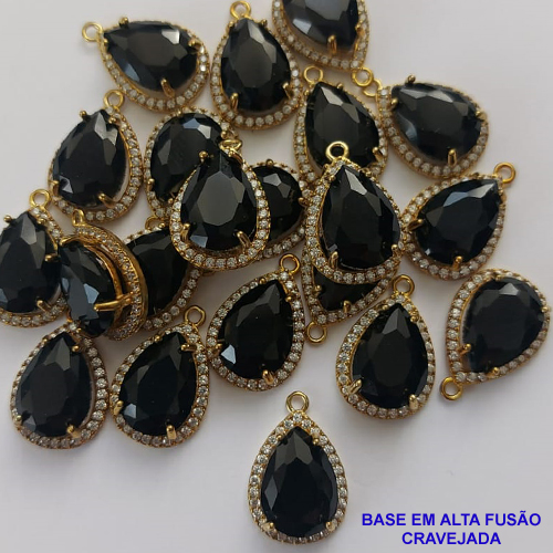 PINGENTE NO BRUTO PRONTO PARA O BANHO - (PEÇA DELICADA CUIDADO NO BANHO) COM PINGENTE EM ZIRCÔNIA PRETA COM BASE EM ALTA FUSÃO CRAVEJADA - TAMANHO 10X14MM -  PESO TOTAL 2,2GR - BRU0001387