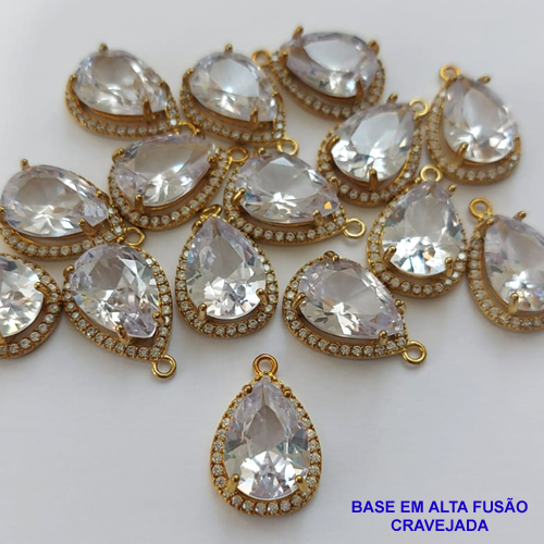 PINGENTE NO BRUTO PRONTO PARA O BANHO - (PEÇA DELICADA CUIDADO NO BANHO) COM PINGENTE EM ZIRCÔNIA CRISTAL COM BASE EM ALTA FUSÃO CRAVEJADA - TAMANHO 10X14MM -  PESO TOTAL 2,2GR - BRU9103