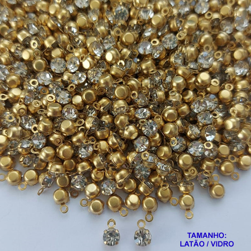 ACESSORIO NO BRUTO PRONTO PARA O BANHO - PINGENTE COM UMA ARGOLINHA (SS18) TAMANHO 4MM COR CRISTAL - (VENDA POR UNIDADE) COMPOSIÇÃO 70% LATÃO E 30% VIDRO BRU0001433
