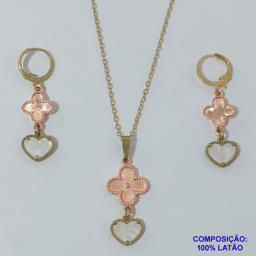 CONJUNTO NO BRUTO PRONTO PARA O BANHO - GARGANTILHA CADEADO 45CM COM EXTENSOR E FECHO LAGOSTA - BRINCO ARGOLINHA DE PRESSÃO (TRANQUETA) COM 2 PINGENTES TIPO VAN CLEEF TAMANHO 11MM SENDO 1 EM MADRE PÉROLA - PESO 6,5GR - BRU9208