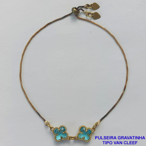 PULSEIRA GRAVATINHA NO BRUTO PRONTO PARA O BANHO - PULSEIRA AJUSTÁVEL TIPO VAN CLEEF COM PINGENTES TAMANHOS 10MM - COMPOSIÇÃO: LATÃO / VIDRO - COR: AZUL CLARO - PESO 2,2GR - BRU9222