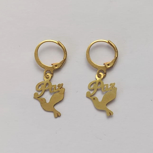 BRINCO BRUTO PRONTO PARA BANHO(CX95) COM ARGOLINHA DE PRESSÃO (TRANQUETA) PINGENTE ESPÍRITO SANTO COM PALAVRA PAZ 17MM - PESO TOTAL 1,2GR - BRU9225