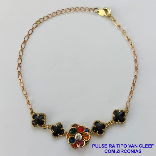 PULSEIRA NO BRUTO PRONTO PARA O BANHO - PULSEIRA TIPO VAN CLEEF 4 PINGENTES EM VIDRO DE 6MM E FLOR CRAVEJADA COM ZIRCÔNIA 14MM - PULSEIRA COM 18CM + EXTENSOR - PESO TOTAL: 4,8GR - COMPOSIÇÃO: LATÃO / VIDRO - BRU9406