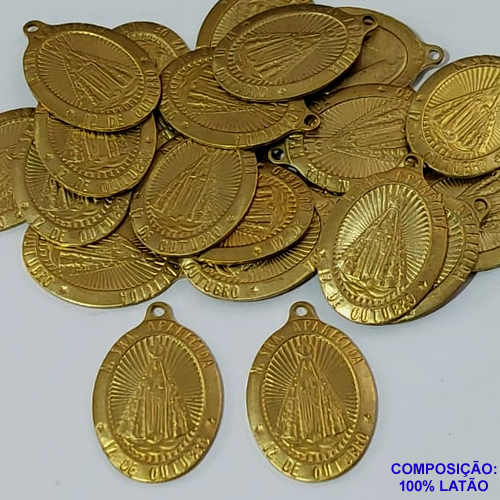 ACESSÓRIO NO BRUTO PRONTO PARA O BANHO - MEDALHA OVAL NOSSA SRA APARECIDA (3.821) - COMPOSIÇÃO: 100% LATÃO - TAMANHO 26MM -  PESO TOTAL 2,1GR - BRU0001498