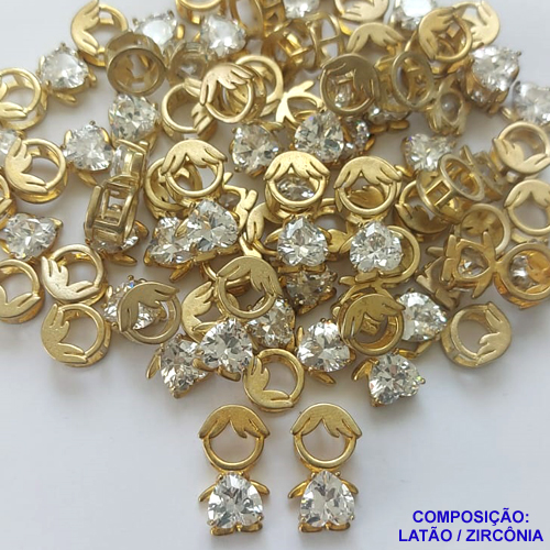 PINGENTE NO BRUTO PRONTO PARA O BANHO (CX15)- PINGENTE MENINO PEDRA EM ZIRCÔNIA - COMPOSIÇÃO: LATÃO / ZIRCÔNIA - TAMANHO 18MM -  (VENDIDO POR UNIDADE) PESO TOTAL 2,2GR - BRU0001606
