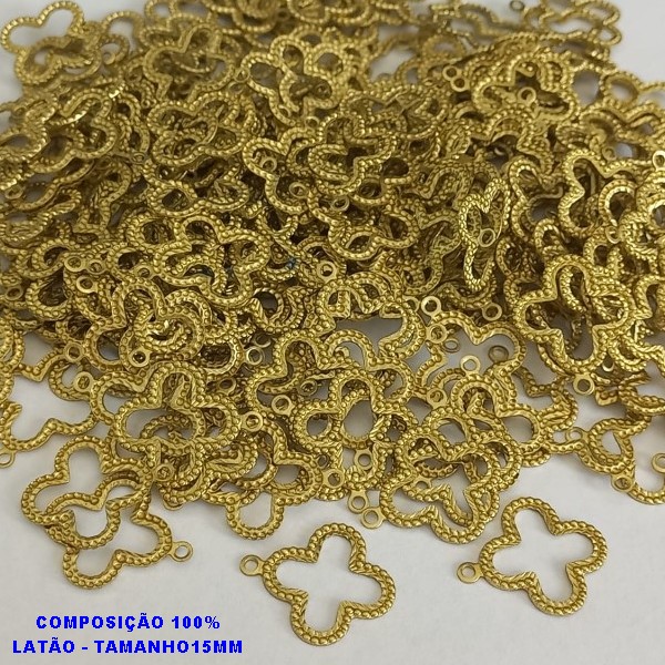 ACESSORIO NO BRUTO PRONTO PARA O BANHO(CX91) - ACESSORIO PINGENTE TIPO VAN CLEEF VAZADA COM UMA ARGOLINHAS (E3217) - COMPOSIÇÃO: 100% LATÃO - PESO TOTAL 0,2GR - TAMANHO 15MM - VENDIDO POR UNIDADE - BRU0003217-1