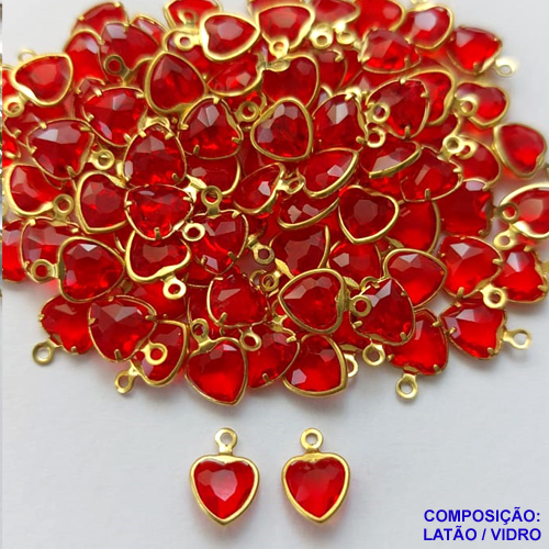ACESSÓRIO NO BRUTO PRONTO PARA O BANHO - PINGENTE CORAÇÃO EM VIDRO  " 6MM " VERMELHO - COMPOSIÇÃO LATÃO / VIDRO - PESO 0,1GR - BRU0001615