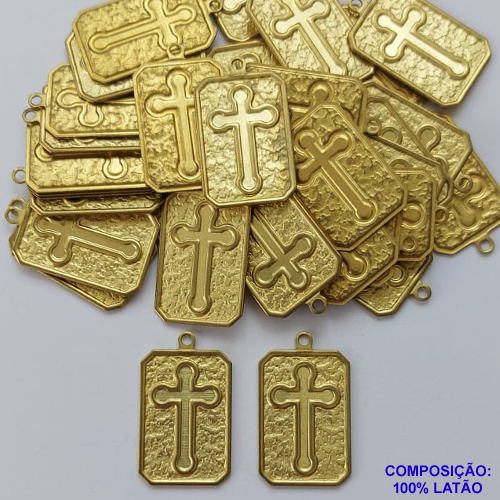 ACESSÓRIO NO BRUTO PRONTO PARA O BANHO (CX21)- PINGENTE RETANGULAR CRUCIFIXO 21X14MM (E3187) - COMPOSIÇÃO: 100% LATÃO -  PESO TOTAL 1,4GR - BRU0001654