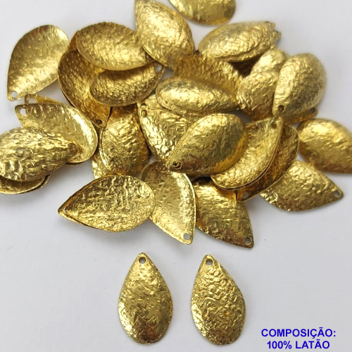 ACESSÓRIO NO BRUTO PRONTO PARA O BANHO (CX08 ) - PINGENTE MARTELADO GOTA 11X19MM (V1812) - COMPOSIÇÃO: 100% LATÃO -  PESO TOTAL 0,6GR - BRU0001663