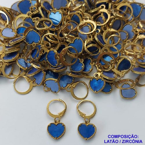 BRINCO NO BRUTO PRONTO PARA O BANHO(CX91) -  BRINCO ARGOLINHA DE PRESSÃO (TRANQUETA) COM PINGENTE TIPO VAN CLEEF CORAÇÃO 10MM AZUL - PESO 1,5GR - BRU10052
