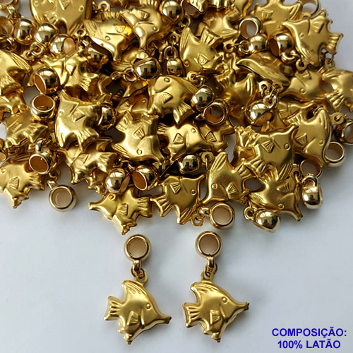 ACESSORIO NO BRUTO PRONTO PARA O BANHO - PINGENTE PEIXE 17MM (E0452) - BERLOQUE PARA PULSEIRA SIMILAR A PANDORA (PEÇA VENDIDA POR UNIDADE) PINGENTE EM LATÃO E PENDENTE EM ABS - PESO 1,3GR - BRU0001737