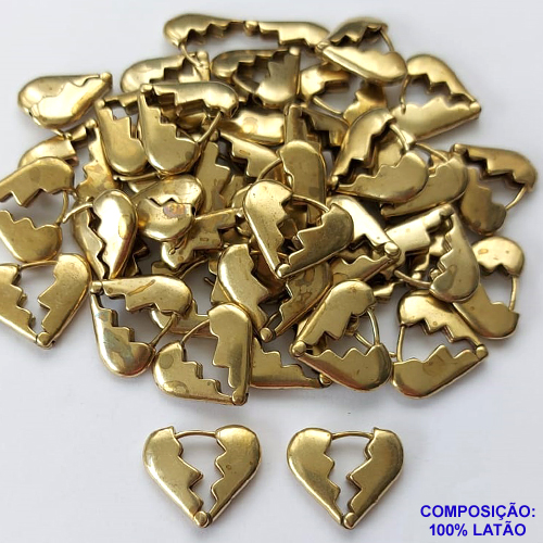 BRINCO NO BRUTO PRONTO BANHO(CX84) - BRINCO CORAÇÃO PARTIDO - ARGOLINHA DE PRESSÃO (TRANQUETA) TAMANHO 18MM - COMPOSIÇÃO: 100% LATÃO - PESO TOTAL 6,3GR - BRU10133