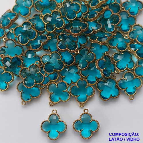 ACESSÓRIO NO BRUTO PRONTO PARA O BANHO - PINGENTE TIPO VAN CLEEF AZUL COM UMA ARGOLINHA - COMPOSIÇÃO: LATÃO / VIDRO - TAMANHO 14MM - (VENDIDO POR UNIDADE) PESO TOTAL 1,3GR - BRU0001786