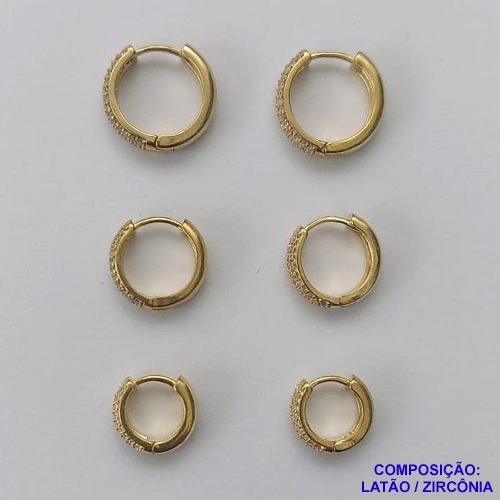 BRINCO NO BRUTO PRONTO PARA O BANHO(CX58) - TRIO DE BRINCO  - TAMANHOS 14/12/10MM - LARGURA 2,7MM TRIO DE ARGOLA DE PRESSÃO(TRANQUETA) CRAVEJADO COM 3 FILEIRAS EM MICRO ZIRCÔNIAS - PESO TOTAL 6,5GR - BRU10209