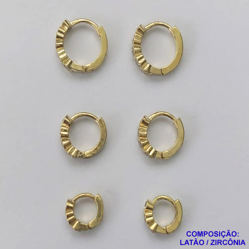 BRINCO NO BRUTO PRONTO PARA O BANHO(CX60) - TRIO DE BRINCO  - TAMANHOS 12/10/8MM - LARGURA 1,9MM TRIO DE ARGOLA DE PRESSÃO(TRANQUETA) CRAVEJADO COM 1 FILEIRA EM MICRO ZIRCÔNIAS - PESO TOTAL 3,5GR - BRU10210