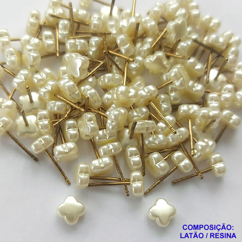 BRINCO NO BRUTO PRONTO PARA O BANHO - BRINCO PÉROLA TREVO - TAMANHO 4,5MM - PESO TOTAL 0,3GR - BRU10227