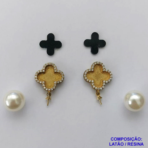 BRINCO NO BRUTO PRONTO PARA O BANHO - KIT BRINCO DE PINO TIPO VAN CLEEF PRETA CRAVEJADO EM MICROS ZIRCÔNIAS PARA COLAGEM (BRINCOS, TREVOS E PÉROLAS) - TAMANHO TREVO 12MM - (NÃO ACOMPANHA COLA) - PESO TOTAL DO PAR 4,2GR - BRU10254