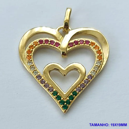 PINGENTE NO BRUTO PRONTO PARA O BANHO (CX26) - PINGENTE CORAÇÃO VAZADO CRAVEJADO EM MICROS ZIRCÔNIAS COLORIDAS (PX000781) - COMPOSIÇÃO: LATÃO / ZIRCÔNIA - TAMANHO 19X19MM -  PESO TOTAL 1,4GR - BRU10266