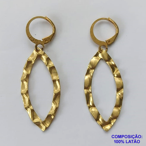 BRINCO NO BRUTO PRONTO BANHO - BRINCO COM PINGENTE ARGOLA OVAL MARTELADA (E3204) - ARGOLINHA DE PRESSÃO (TRANQUETA) TAMANHO 15X34MM - PESO TOTAL 2,2GR - BRU10361