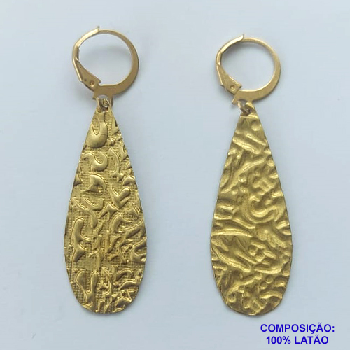 BRINCO NO BRUTO PRONTO BANHO - BRINCO COM PINGENTE GOTA COMPRIDA MARTELADA (V2151) - ARGOLINHA DE PRESSÃO (TRANQUETA) TAMANHO 14X38MM - PESO TOTAL 3,4GR - BRU10451