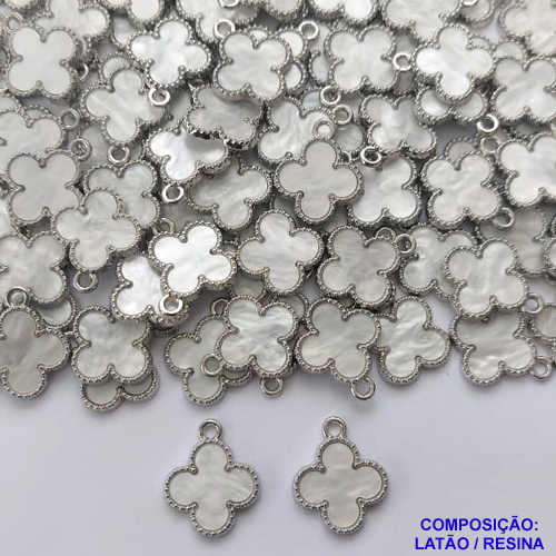 ACESSÓRIO NO BRUTO PRONTO PARA O BANHO(CX91) - PINGENTE TIPO "VAN CLEEF" MADRE PÉROLA - COM UMA ARGOLINHA - TAMANHO 14MM - PESO 1GR - COMPOSIÇÃO: LATÃO / RESINA - (VENDIDA POR UNIDADE) - BRU0001891
