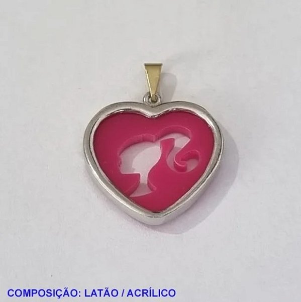 PINGENTE BRUTO PRONTO PARA BANHO (CX11) COMPOSIÇÃO LATÃO E ACRÍLICO  CORAÇÃO 23MM BARBIE ROSA PESO TOTAL 2,6GR - BRU001198B