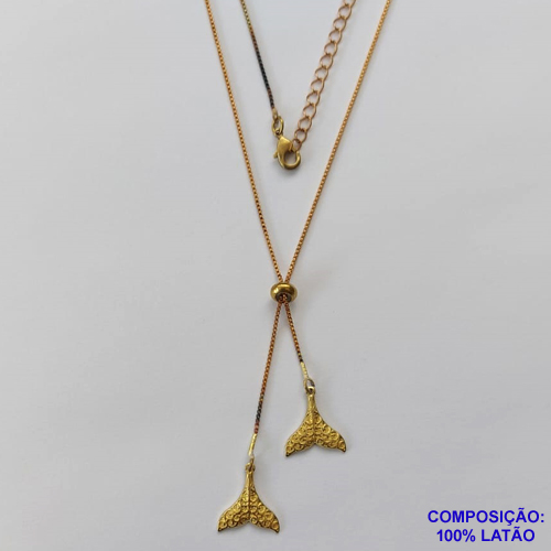 GARGANTILHA NO BRUTO PRONTO PARA O BANHO - COM CORRENTE VENEZIANA DE 45CM + EXTENSOR - " TIPO GRAVATINHA " AJUSTÁVEL - COM DOIS PINGENTES RABO DE BALEIA 12X13MM (3817) - PESO TOTAL 3,2GR - BRU10570