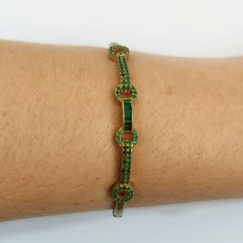 PULSEIRA (BRACELETE) NO BRUTO PRONTO PARA O BANHO - COM DETALHES VAZADOS E CRAVEJADA COM MICROS ZIRCÔNIAS VERDES - PESO TOTAL 12,2GR - BRU10575