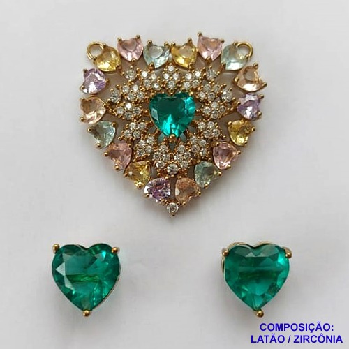 CONJUNTO NO BRUTO PRONTO PARA O BANHO (CX02) - CONJUNTO SEM CORRENTE - (PINGENTE E BRINCOS) PINGENTE FORMATO CORAÇÃO CRAVEJADO COM ZIRCÔNIAS COLORIDAS 28MM E BRINCO PINO FORMATO CORAÇÃO ZIRCÔNIA VERDE 8MM- PESO TOTAL 8.4GR -  BRU10611