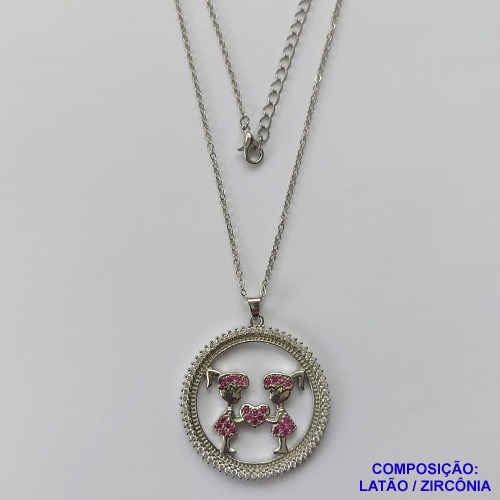 GARGANTILHA NO BRUTO PRONTO PARA O BANHO(CX65) - COM CORRENTE CADEADO DE 45CM - PINGENTE MENINAS COM MICRO ZIRCÔNIAS ROSA 33MM - PESO TOTAL 9.6GR - BRU10670