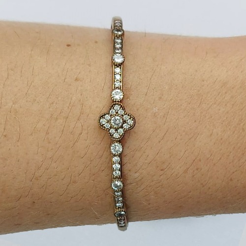 PULSEIRA (BRACELETE) NO BRUTO PRONTO PARA O BANHO(CX114) - BRACELETE VAN CLEEF CRAVEJADO COM MICRO ZIRCÔNIAS COM TRAVA - PESO 10GR - COMPOSIÇÃO: 70% LATÃO E 30% ZIRCÔNIA - BRU10677