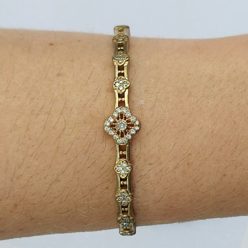 PULSEIRA (BRACELETE) NO BRUTO PRONTO PARA O BANHO - BRACELETE VAN CLEEF CRAVEJADO COM MICRO ZIRCÔNIAS COM TRAVA - PESO 11.3GR - COMPOSIÇÃO: 70% LATÃO E 30% ZIRCÔNIA - BRU10678