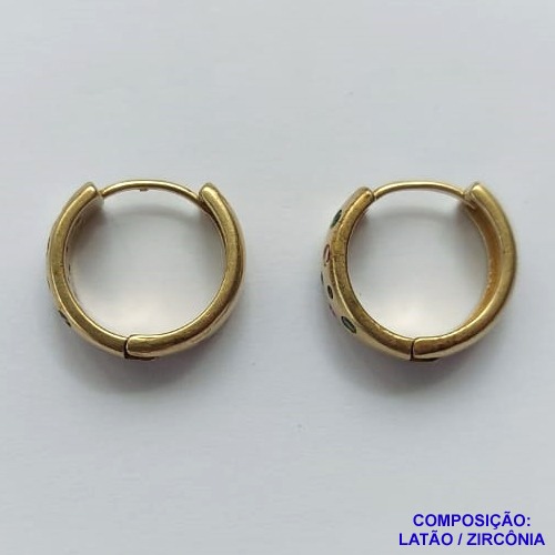 BRINCO NO BRUTO PRONTO PARA O BANHO (CX62) - BRINCO DE ARGOLA COM MICRO ZIRCÔNIAS COLORIDAS COM TRAVA - TAMANHO 28MM - PESO 5.8GR - BRU10695