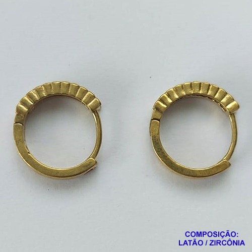 BRINCO NO BRUTO PRONTO BANHO  (CX04) - BRINCO COM UMA FILEIRA DE MICRO ZIRCÔNIA CRISTAL - ARGOLINHA DE PRESSÃO (TRANQUETA) TAMANHO 15MM - LARGURA: 3MM - PESO TOTAL 2.2GR - BRU10707